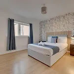 The Ovo Hydro Penthouse With Free Parking