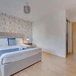 The Ovo Hydro Penthouse With Free Parking Apartman *