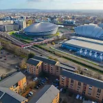 The Ovo Hydro Penthouse With Free Parking