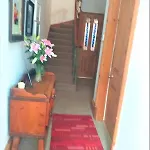 Beautiful Town House In Old Cathcart Village, 別荘 *