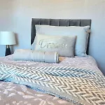 Bright And Cozy 3br Near Hampden Park 度假居 *