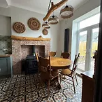 Charming 3-bedroom House גלאזגו