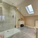 Beautiful 4 Bed Sandstone בית נופש *