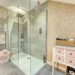 Beautiful 4 Bed Sandstone *