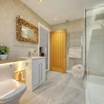 Beautiful 4 Bed Sandstone * גלאזגו