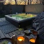 Beautiful 4 Bed Sandstone בית נופש