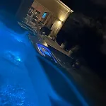 Beautiful 4 Bed Sandstone בית נופש