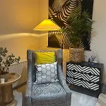 Beautiful 4 Bed Sandstone