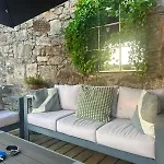 Beautiful 4 Bed Sandstone * גלאזגו