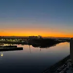 דירה Executive Riverside With Workspace & Fast Wifi