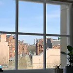 Luxury Historic City-centre Flat & Free Parking Apartment *