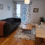 Executive Riverside With Workspace & Fast Wifi גלאזגו