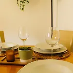 Apartman Modern Ground Floor 2 Bed Secure Parking & Perfect For City- Celticemirates Stadium *