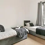 Διαμέρισμα Free Parking - Sleeps 6 - 2 Bedrooms - Great Transport Links Γλασκώβη