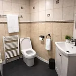 Contractors And Guests Grand 3 Bedroom Free Parking Fully Equipped