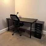 Spacious Three Storey West End - 3 Bedroom