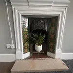 The West Nest For Six - Pass The Keys גלאזגו