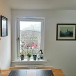 Duplex Penthouse With Secured Parking Finnieston Daire Glasgow