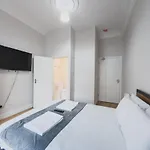 O2 Spacious Hideaway דירה גלאזגו