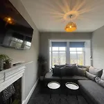 דירה The West Nest For Six - Pass The Keys *