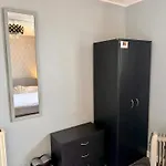 Likewise Modern Two Bedrooms For 4 In Area アパート