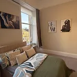 Apartment Romantic Brand New Flat, Centre