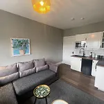 The West Nest For Six - Pass The Keys גלאזגו