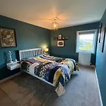 Duplex Penthouse With Secured Parking Finnieston Glasgow