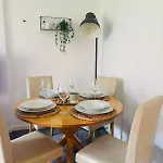 Modern Ground Floor 2 Bed Secure Parking & Perfect For City- Celticemirates Stadium