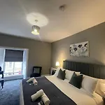 The West Nest For Six - Pass The Keys Apartman Glasgow
