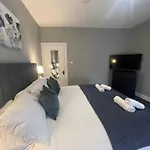Apartman The West Nest For Six - Pass The Keys *