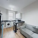 O2 Spacious Hideaway * גלאזגו