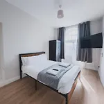 O2 Spacious Hideaway דירה *