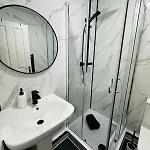 Modern 2 Bedroom Ground Floor Near Centre