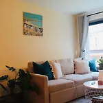 Modern Ground Floor 2 Bed Secure Parking & Perfect For City- Celticemirates Stadium דירה