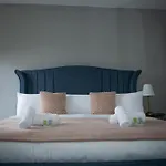 The West Nest For Six - Pass The Keys דירה *