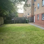 Modern 2 Bedroom Ground Floor Near Centre * Glasgow