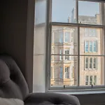 The West Nest For Six - Pass The Keys * גלאזגו