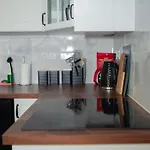 The West Nest For Six - Pass The Keys גלאזגו