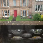 The West Nest For Six - Pass The Keys * גלאזגו