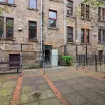 Lejlighed Floor West End Flat - 3-min Walk To Subway - Park Views