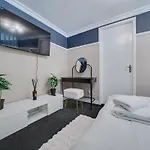 Luxurious Royal 2br Apartment, Centre בית נופש