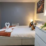Meadowside Quay 2br Luxurious Glasgow