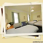 Sandyford מלון 3*