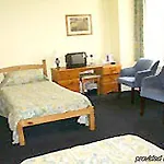 Sandyford 3*