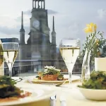 Carlton George Hotell 4*