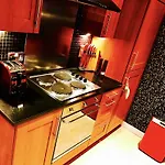 City Center Flat With Parking