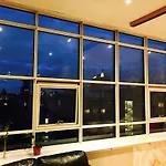 City Center Flat With Parking Glasgow