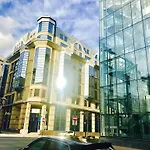 דירה Centre Flat With River Views And Parking גלאזגו