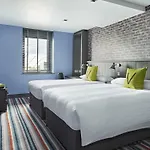 Village 4* Glasgow